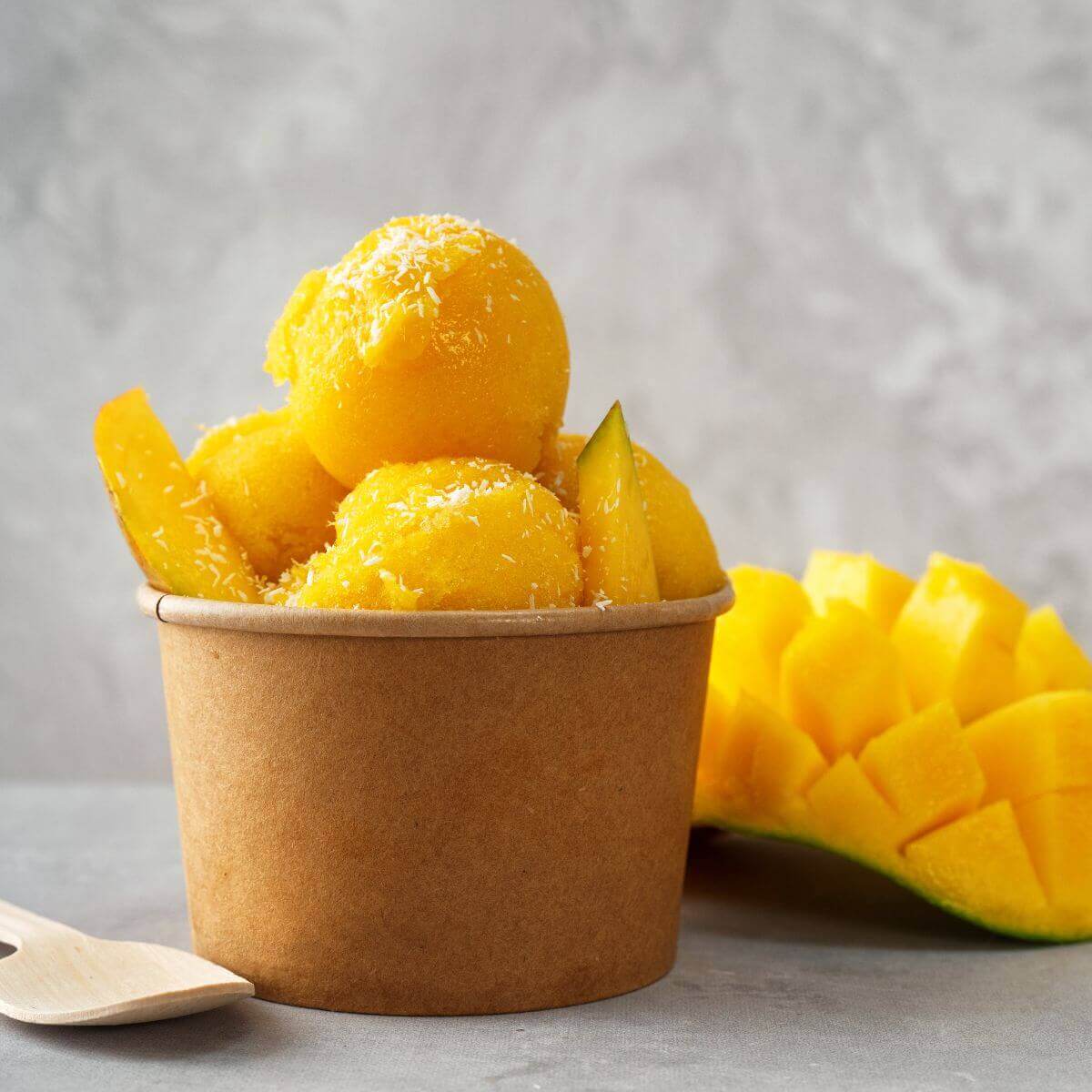 Yogur helado de mango